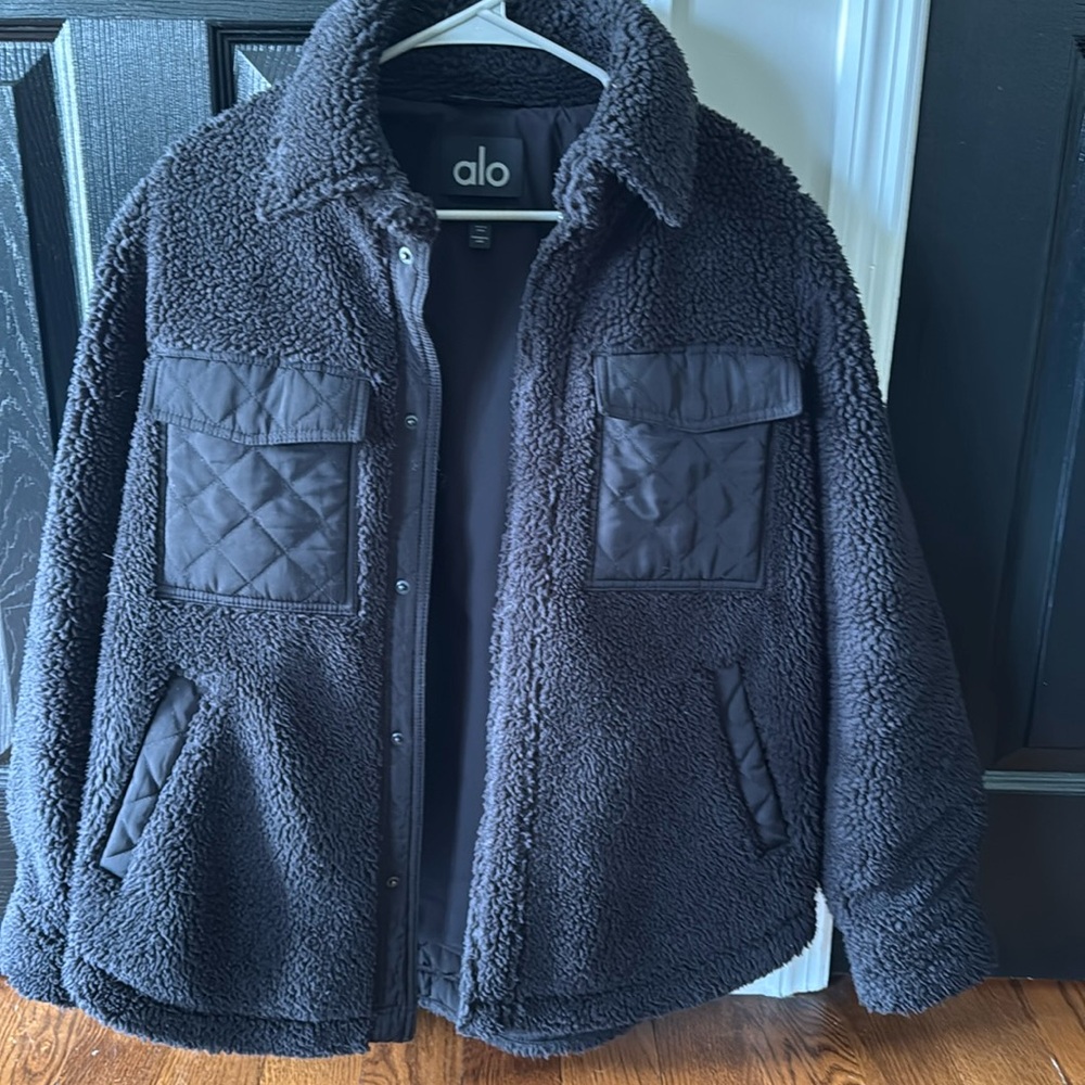 ALO Yoga Women’s Black Sherpa Edge Jacket